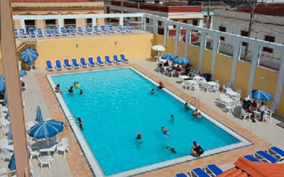 El Hotel Sagua, reabrió servicio de piscina-snak bar