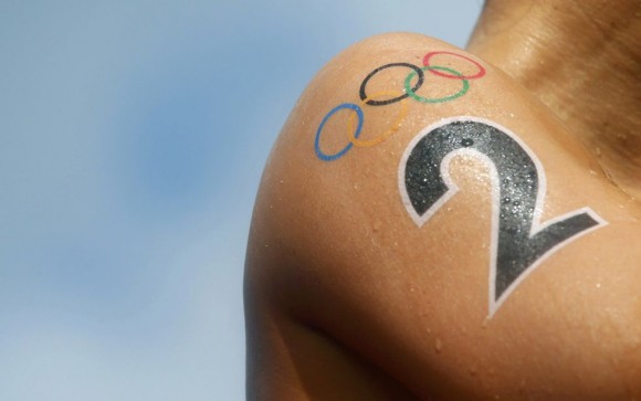 Detalle del tatuaje y el número que lleva la española Erika Villaecija en la competición de 10 kilómetros de la maratón. Foto: DOMINIC EBENBICHLER (REUTERS)